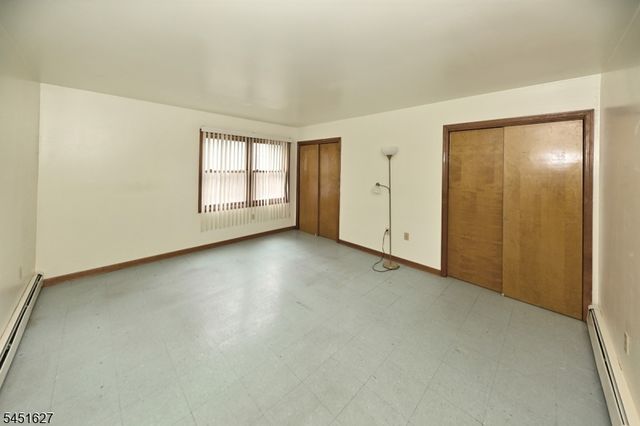 23 Ward St, Fair Lawn Boro, NJ 07410