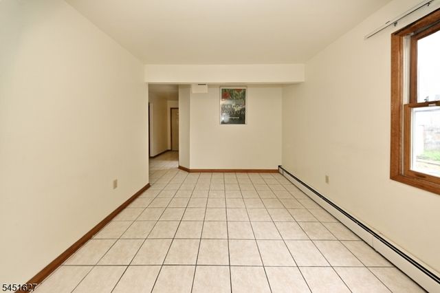 23 Ward St, Fair Lawn Boro, NJ 07410