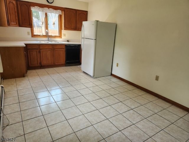 23 Ward St, Fair Lawn Boro, NJ 07410