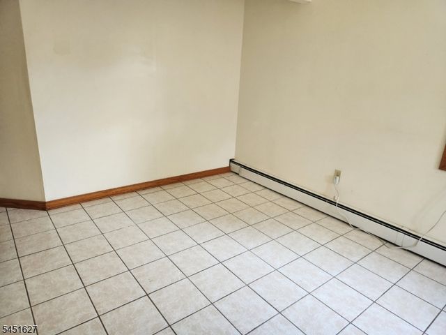 23 Ward St, Fair Lawn Boro, NJ 07410