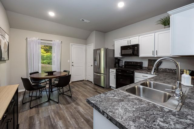 5049 Windflower Cv, Alexander, AR 72002