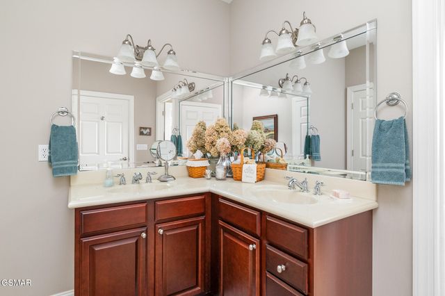 207 Fallen Oak Circle, Seymour, TN 37865