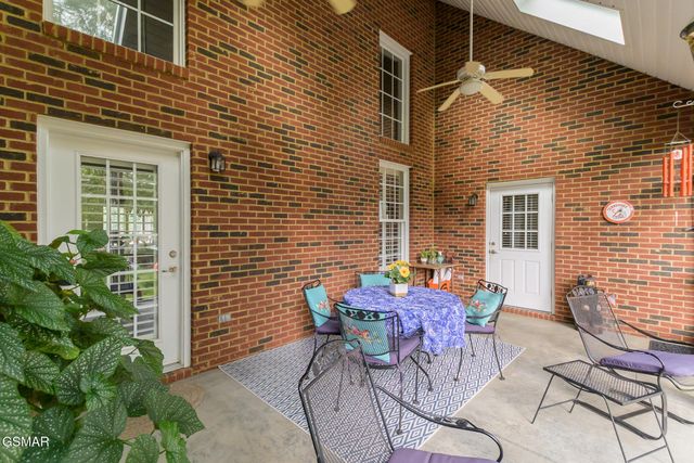 207 Fallen Oak Circle, Seymour, TN 37865