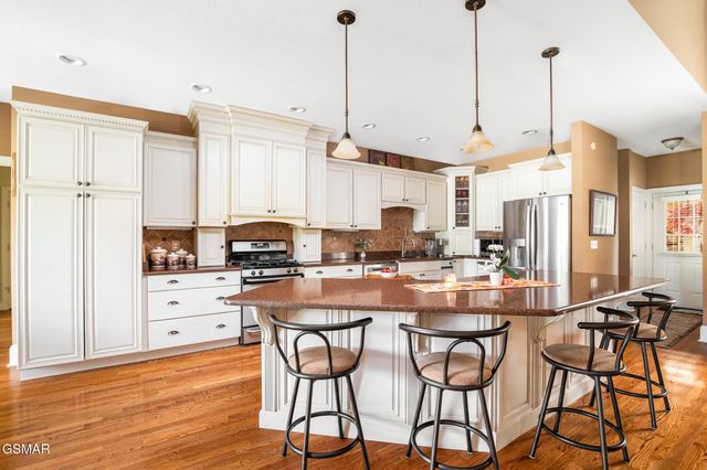 207 Fallen Oak Circle, Seymour, TN 37865