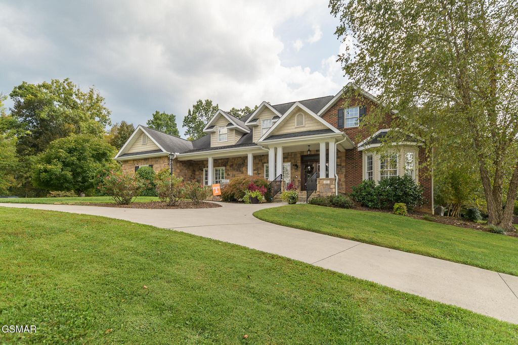 207 Fallen Oak Circle, Seymour, TN 37865