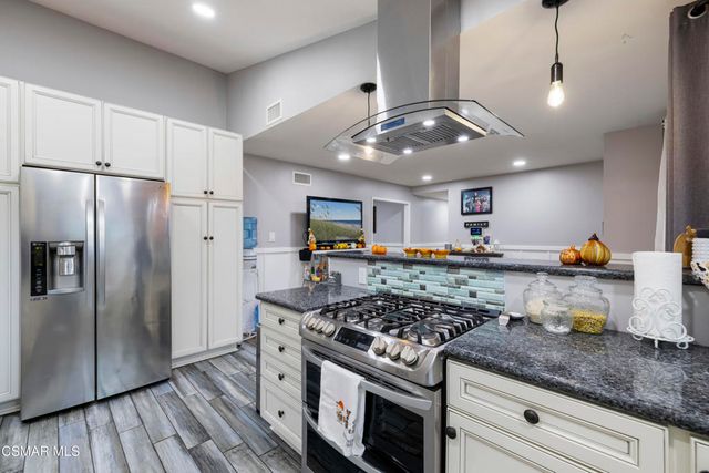 1231 Bluebell Street, Oxnard, CA 93036