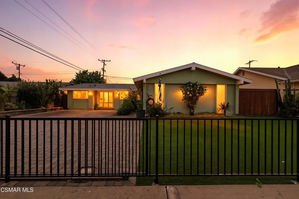 1231 Bluebell Street, Oxnard, CA 93036