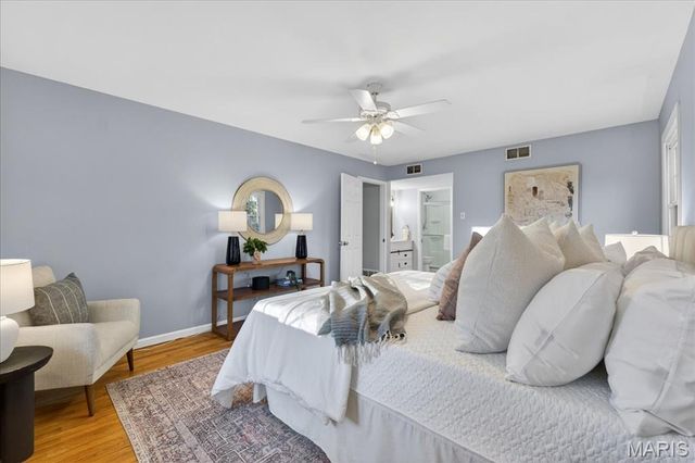 1254 Bonheur Drive, St Louis, MO 63146