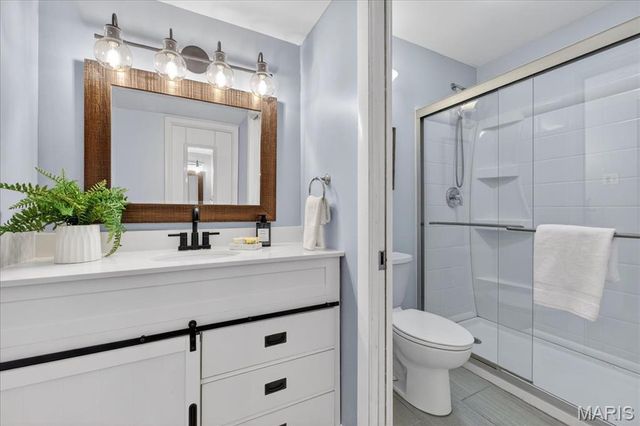 1254 Bonheur Drive, St Louis, MO 63146