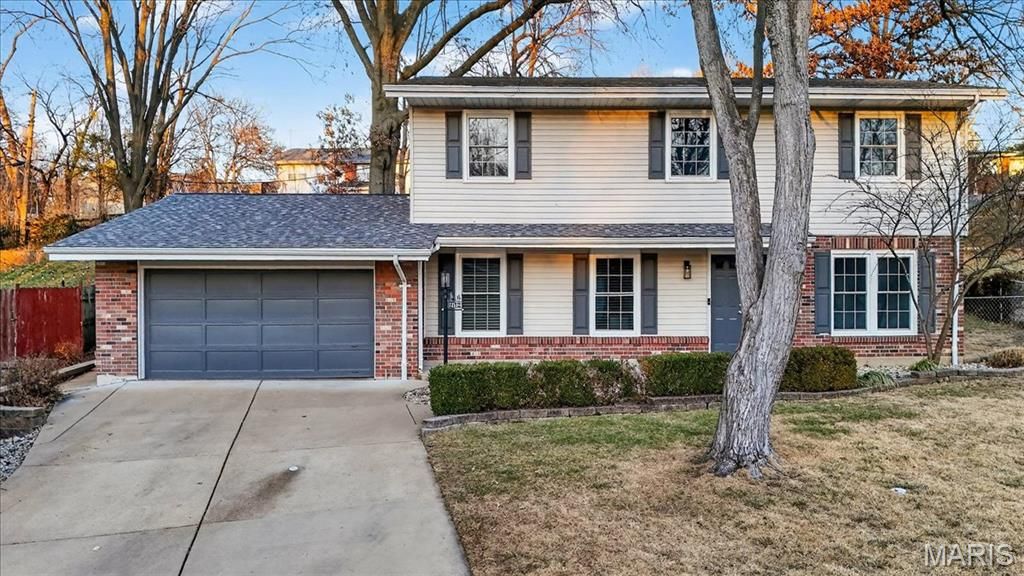 1254 Bonheur Drive, St Louis, MO 63146
