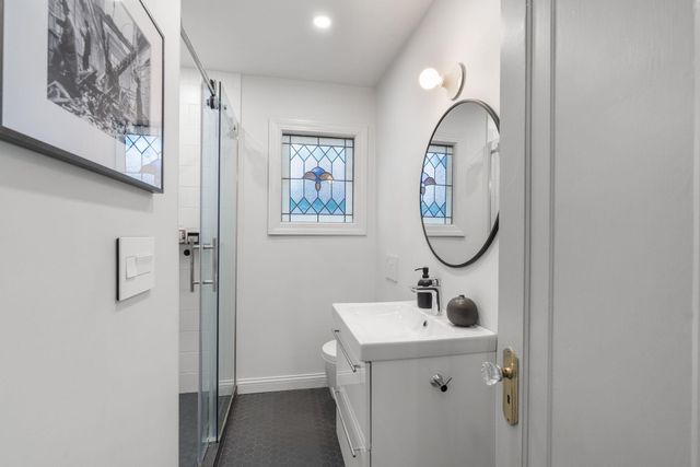 627 East University Street, Springfield, MO 65807