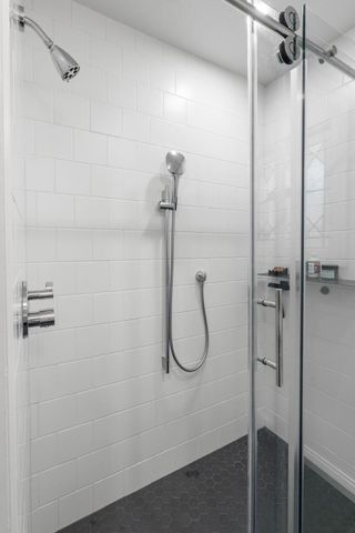 627 East University Street, Springfield, MO 65807