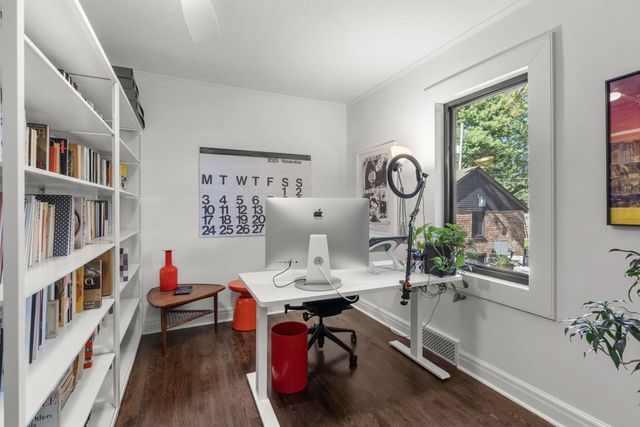 627 East University Street, Springfield, MO 65807