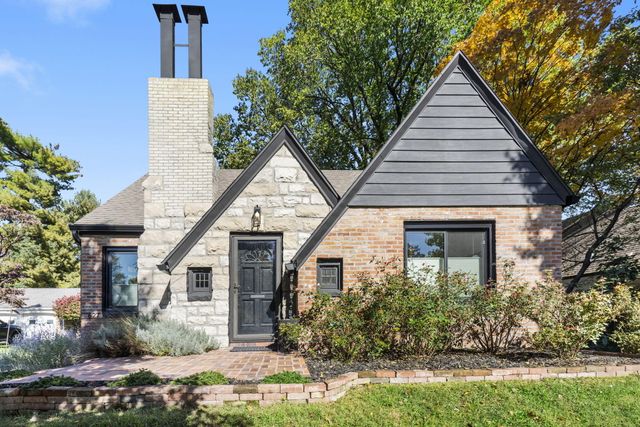 627 East University Street, Springfield, MO 65807