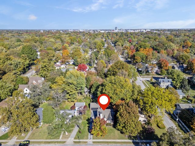 627 East University Street, Springfield, MO 65807