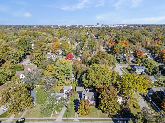 627 East University Street, Springfield, MO 65807