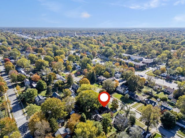 627 East University Street, Springfield, MO 65807