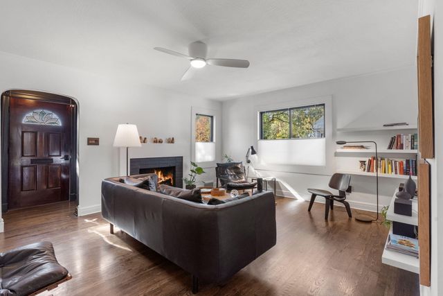 627 East University Street, Springfield, MO 65807