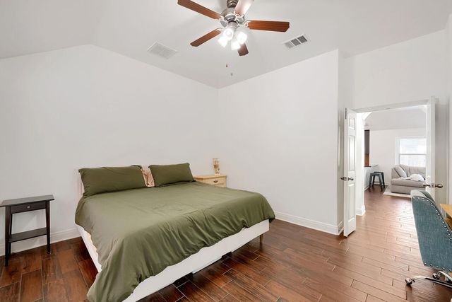 1697 Twin CV, Kyle, TX 78640