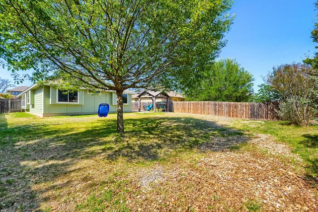 1697 Twin CV, Kyle, TX 78640