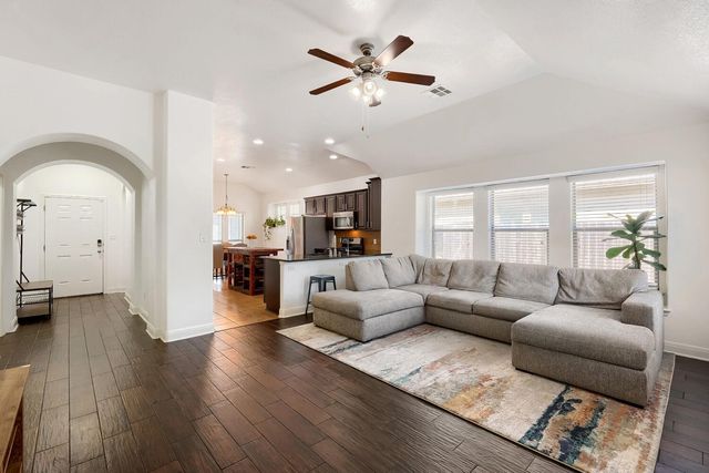 1697 Twin CV, Kyle, TX 78640