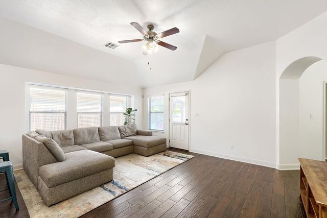 1697 Twin CV, Kyle, TX 78640