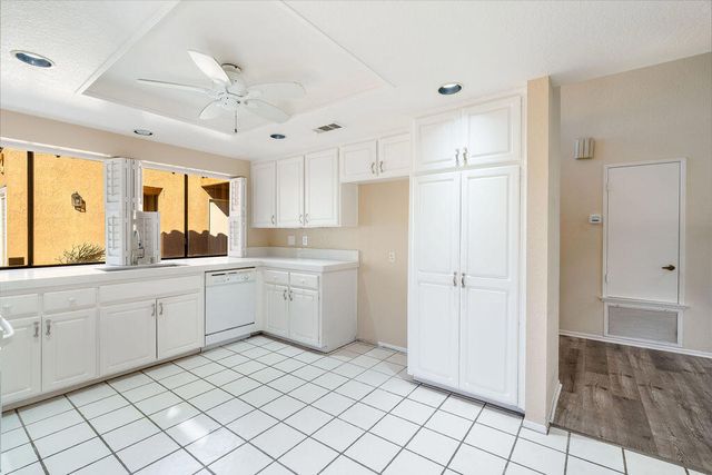 41705 Navarre Court, Palm Desert, CA 92260