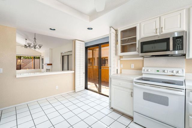 41705 Navarre Court, Palm Desert, CA 92260