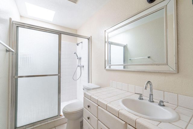 41705 Navarre Court, Palm Desert, CA 92260