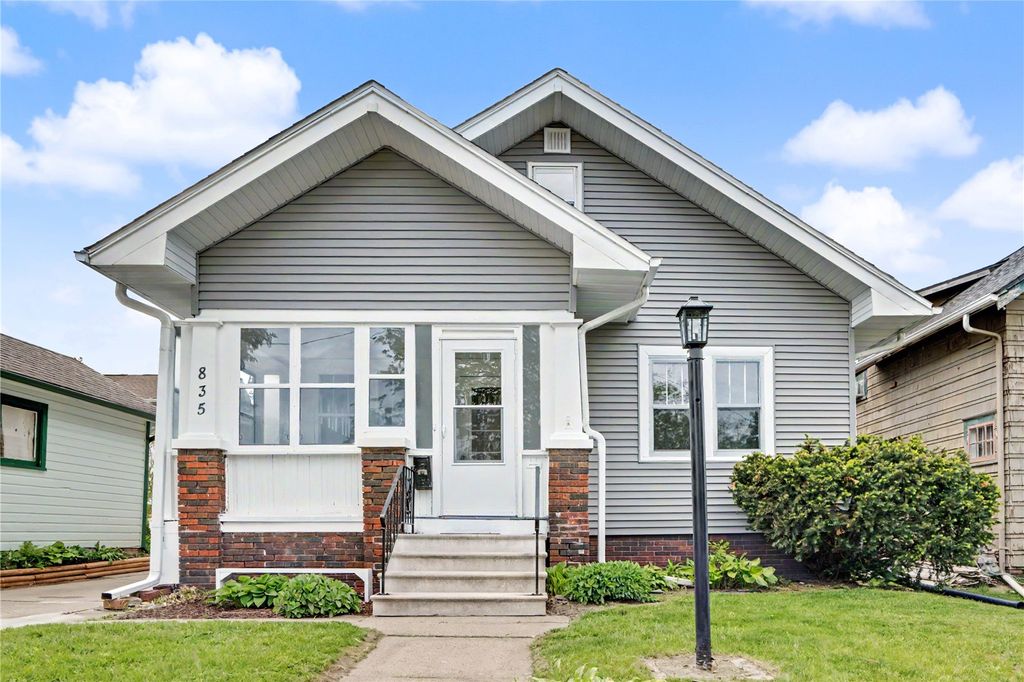 835 18th Street SE, Cedar Rapids, IA 52403