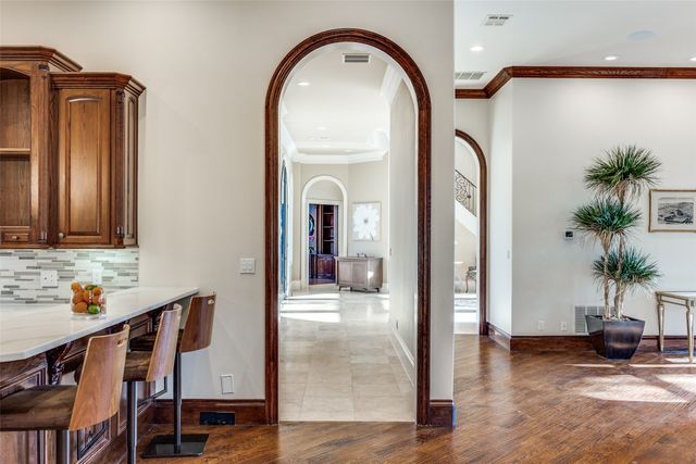 10750 Welch Road, Dallas, TX 75229