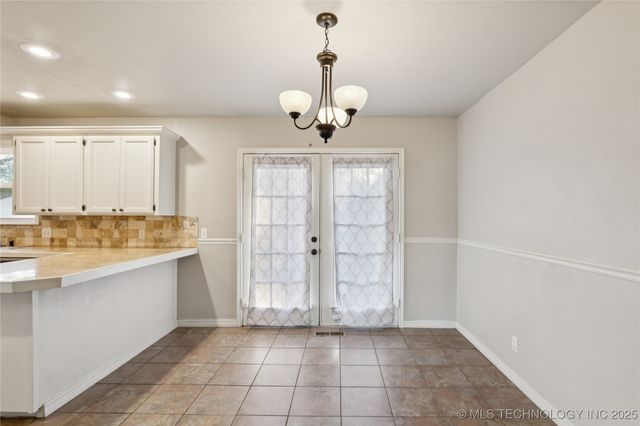 920 Francis Avenue, Tahlequah, OK 74464