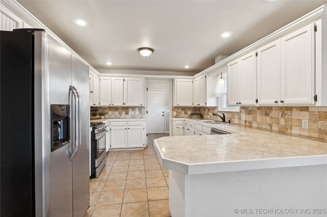 920 Francis Avenue, Tahlequah, OK 74464