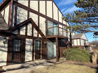 7321 Baybury Road, Downers Grove, IL 60516