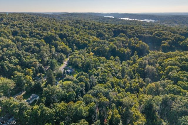 205 Glen Rd, Sparta Twp., NJ 07871