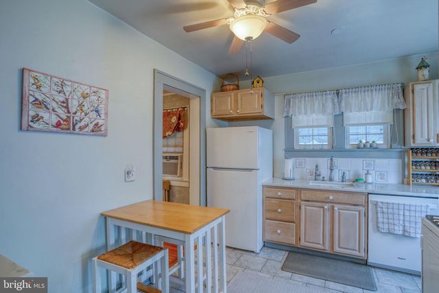 13 UNION, Smyrna, DE 19977