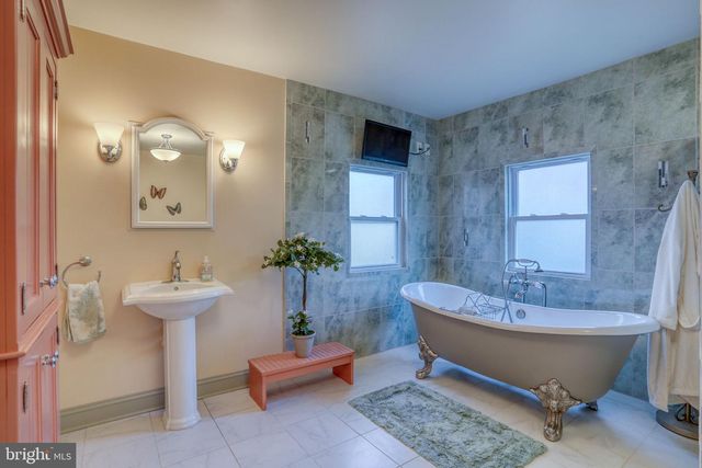 13 UNION, Smyrna, DE 19977