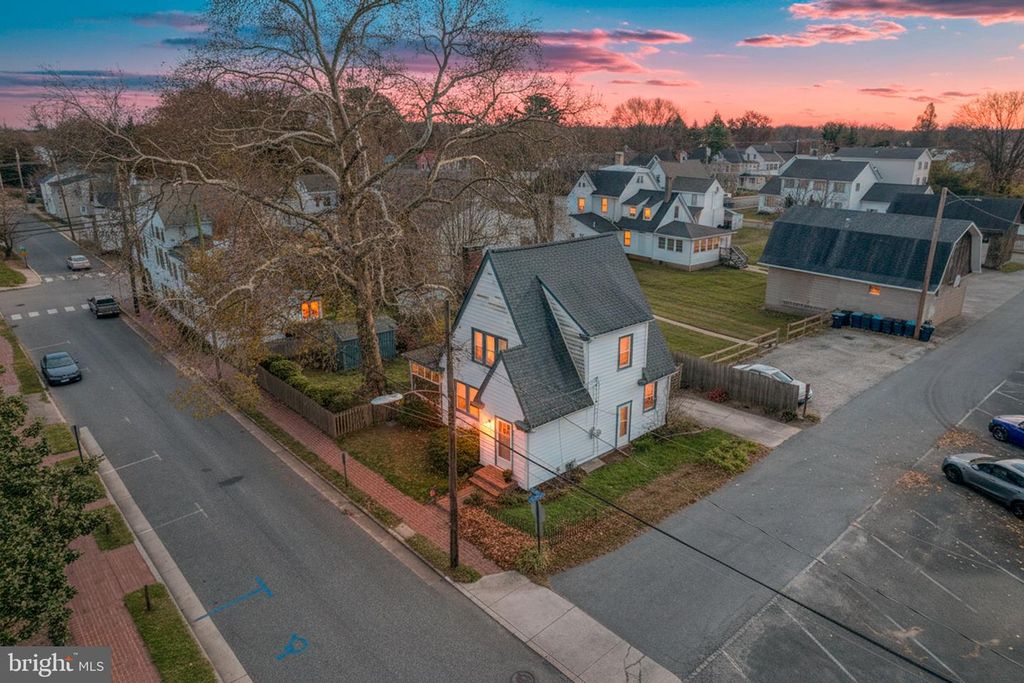 13 UNION, Smyrna, DE 19977