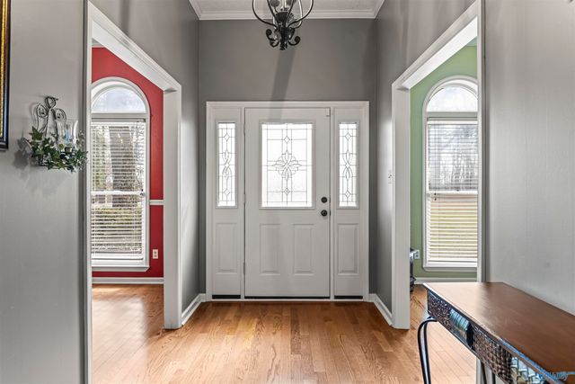 325 Bluff Drive NE, Hartselle, AL 35640