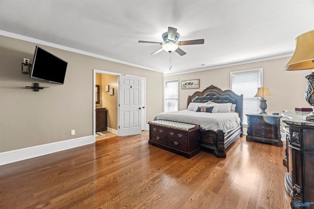 325 Bluff Drive NE, Hartselle, AL 35640