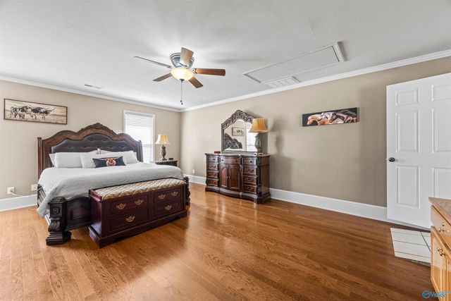 325 Bluff Drive NE, Hartselle, AL 35640