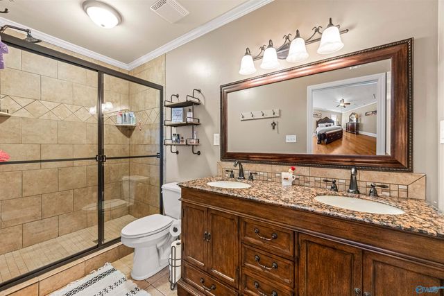 325 Bluff Drive NE, Hartselle, AL 35640