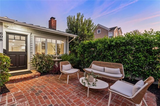 608 Jasmine Avenue, Corona Del Mar, CA 92625