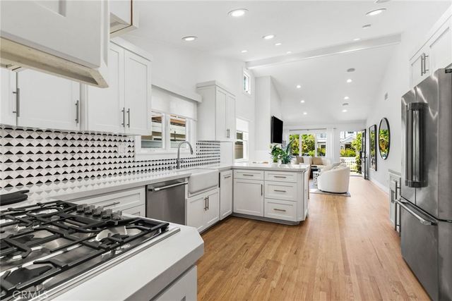 608 Jasmine Avenue, Corona Del Mar, CA 92625