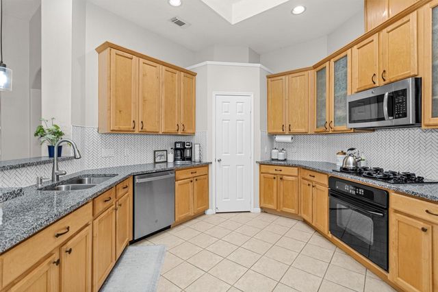 2614 Easton Springs Court, Pearland, TX 77584