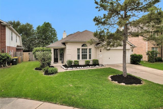 2614 Easton Springs Court, Pearland, TX 77584