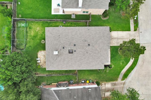 2614 Easton Springs Court, Pearland, TX 77584