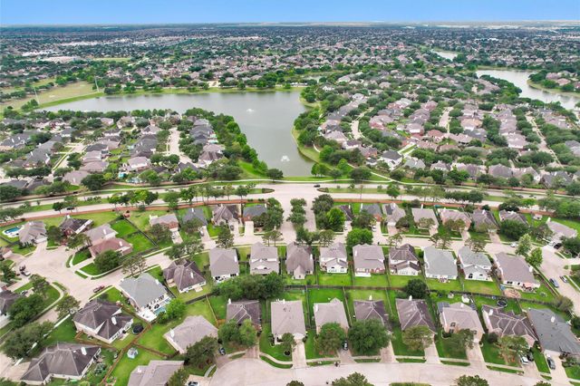 2614 Easton Springs Court, Pearland, TX 77584