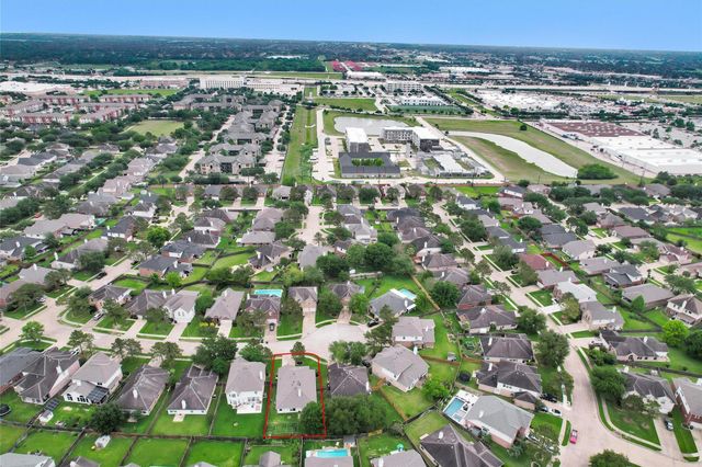 2614 Easton Springs Court, Pearland, TX 77584