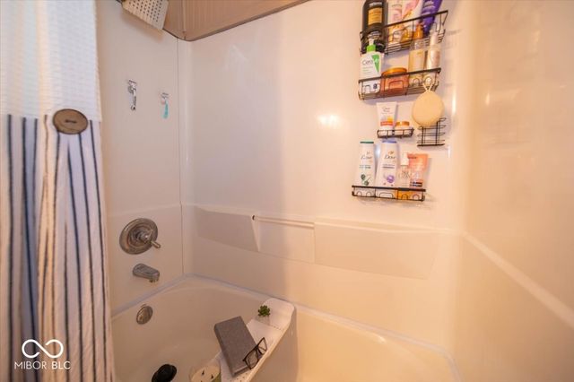 330 Gilbert Avenue, Beech Grove, IN 46107